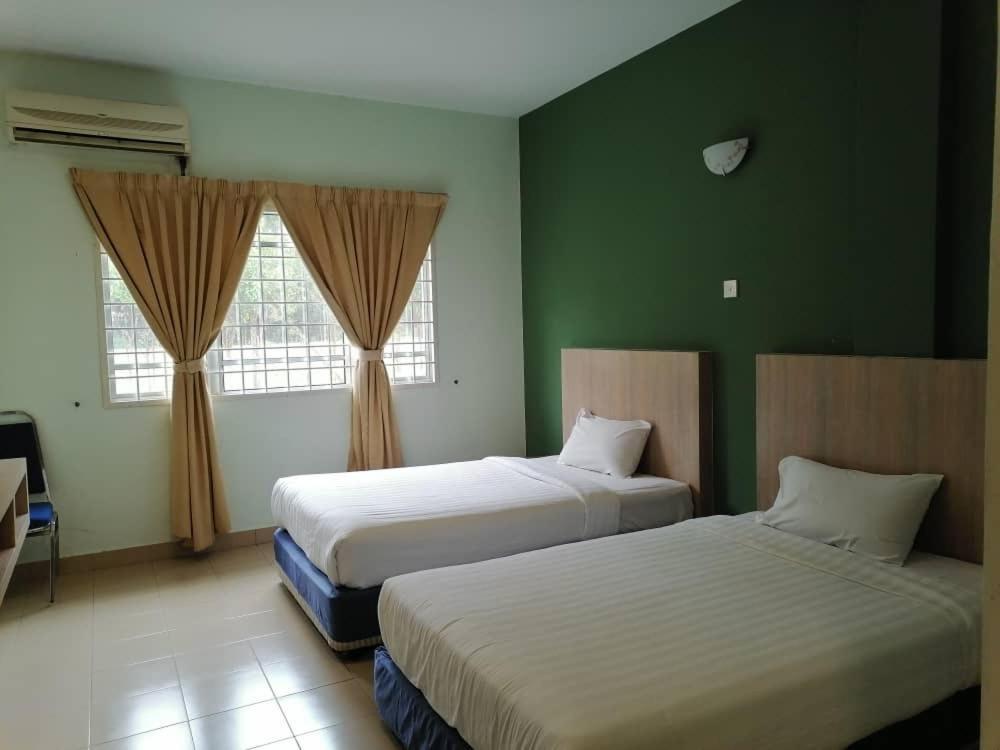S2 Hotel Seremban Kültér fotó